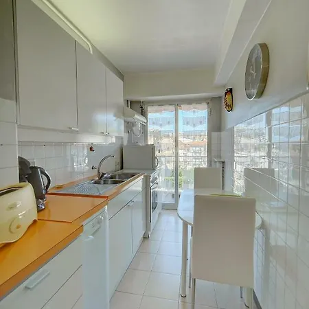 Louis Blanc/forville Apartmán